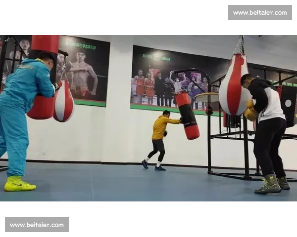 中国拳击队挑战日本劲敌，激战一触即发，谁能笑到最后