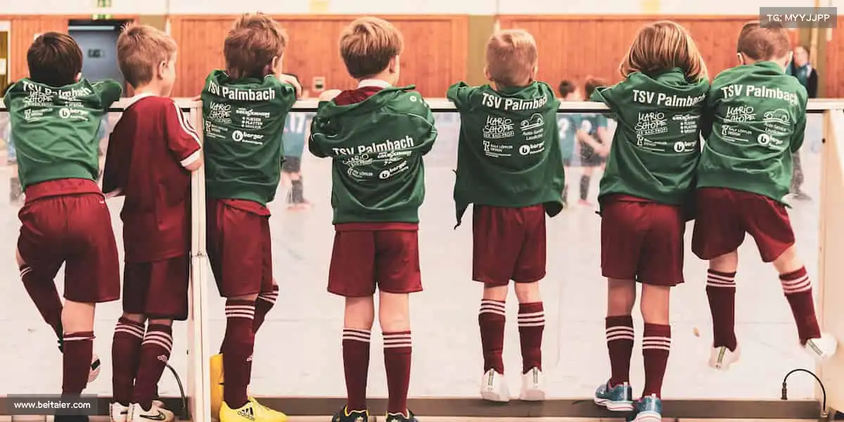 PG电子官方网站🎾挥动球拍，追逐热爱 —— 每一次挥拍，都是梦想的回响！